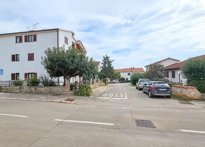Marinela House *