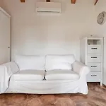 Apartament Marinela House *