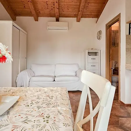 Marinela House アパート