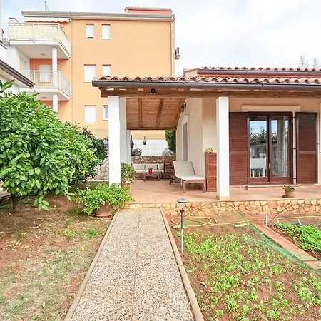 Marinela House Apartment *